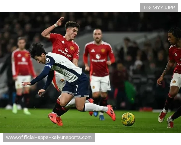 曼联全员迎战热刺,战术调整成为关键